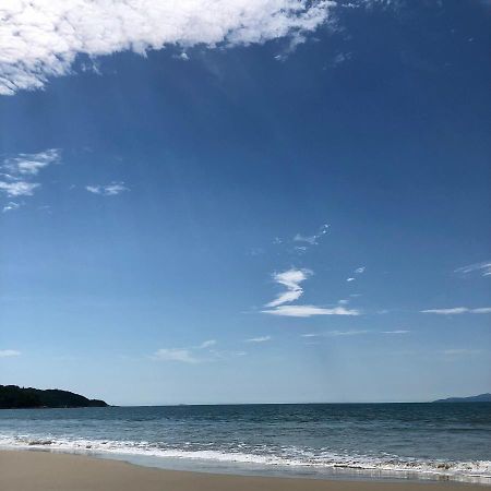 Casinha De Praia Na Fazenda Da Armacao Говернадор Селсо Рамос Екстериор снимка