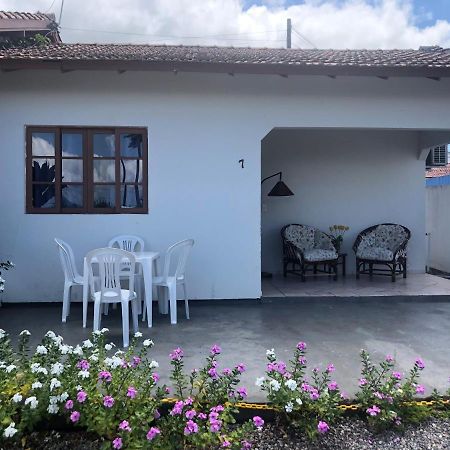Casinha De Praia Na Fazenda Da Armacao Говернадор Селсо Рамос Екстериор снимка